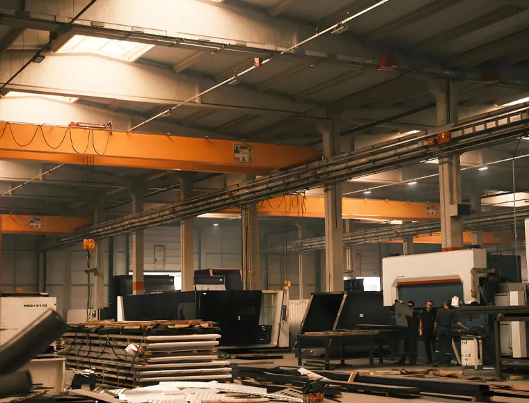 Prefabricated Steel Structure Warehouse with 1–30 Ton Crane Support