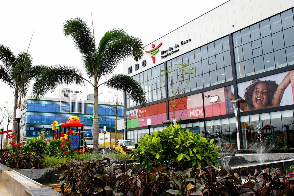 Nice Look Pre-Engineering Steel Structure Supermarket In Angola