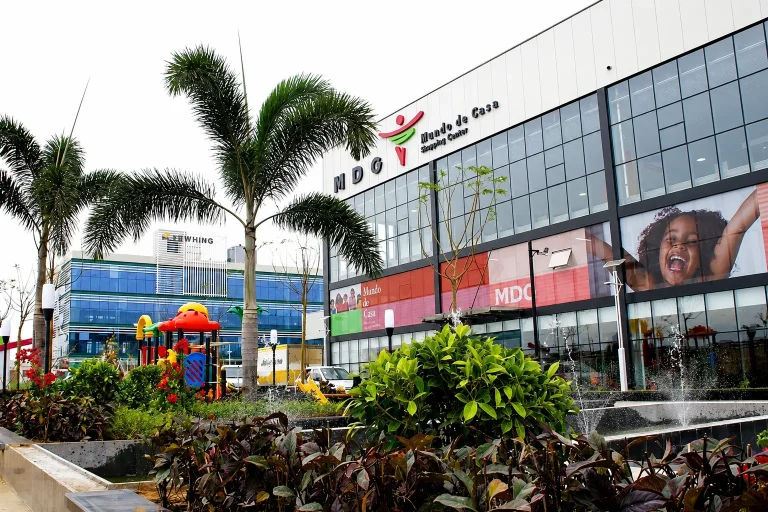 Nice Look Pre-Engineering Steel Structure Supermarket In Angola