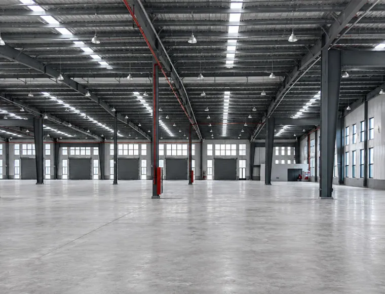 Custom Prefabricated Steel Warehouse for Clear-Span Storage